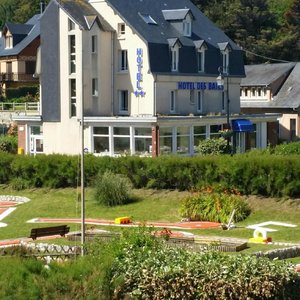 Hôtel vu du bord de mer