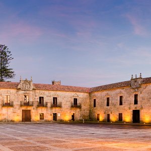 Plaza de Fefiñans