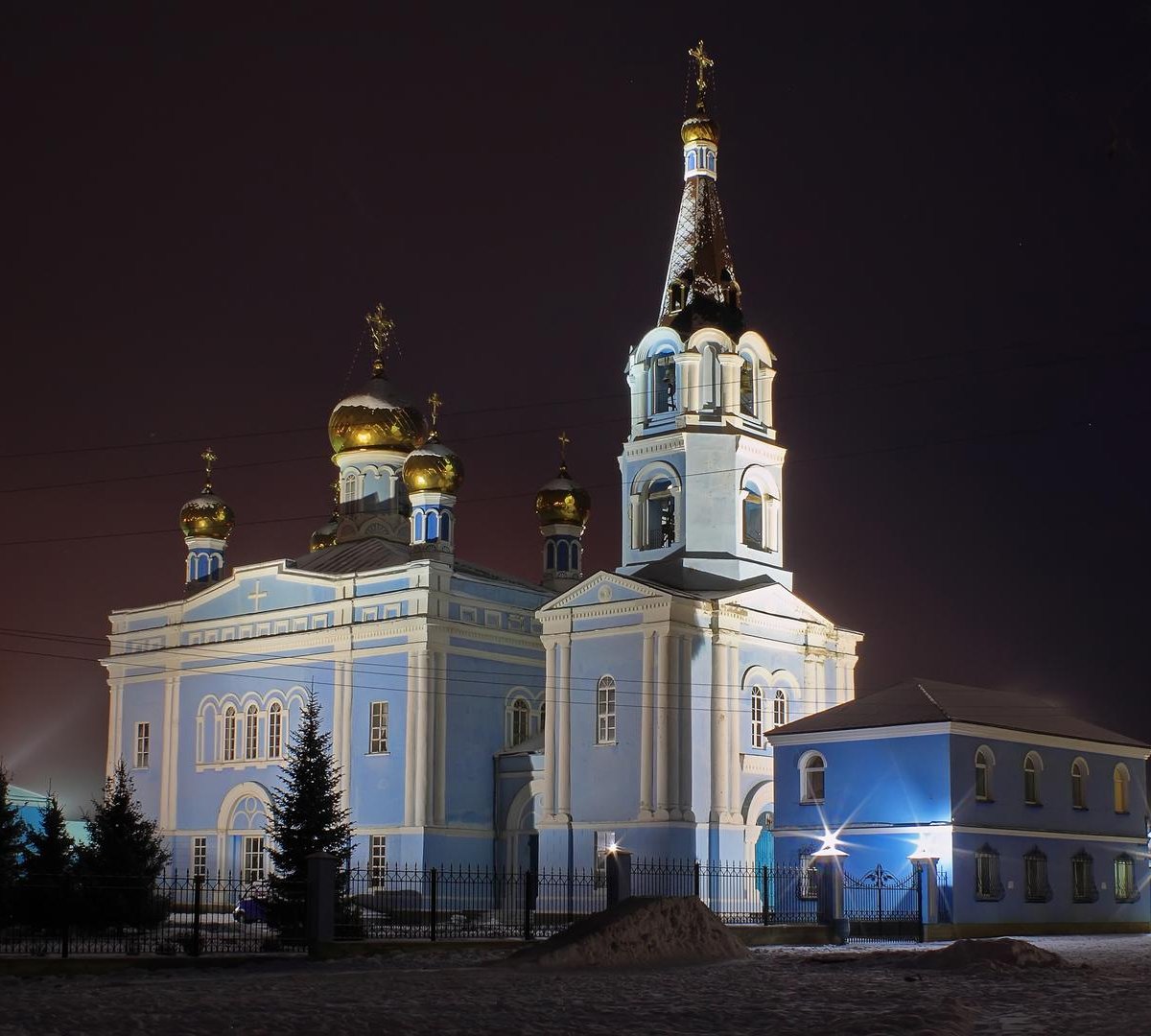 Г каменск уральский. Храм Покрова Пресвятой Богородицы Каменск-Уральский. Город Каменск-Уральский Церковь Покрова Божьей матери. Собор Каменск Уральский. Каменск-Уральский Церковь Покрова Пресвятой Богородицы Церковь.