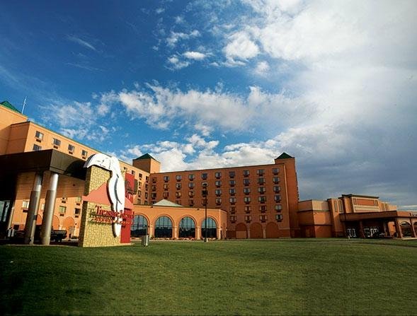 red wing hotels shuttle to treasure island