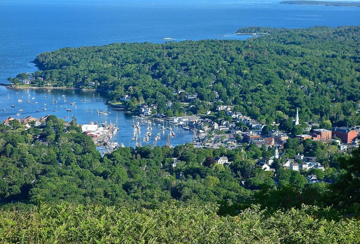 are dogs allowed mount battie maine