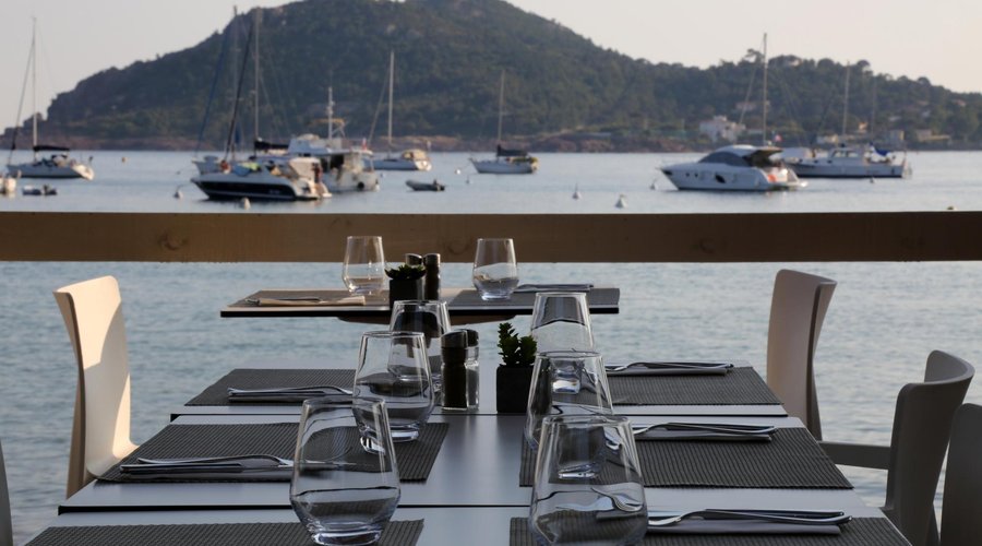 Restaurant Plage Club Agathos
