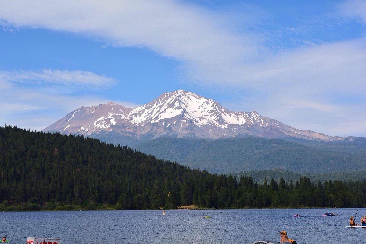 Lake camp. Озеро Шаста. Camp Lake. Shasta Lake.