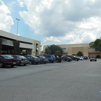Altamonte Mall parking garage