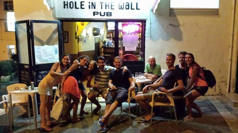 Hole in The Wall Pub, Sliema