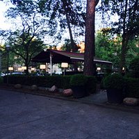 Innenansicht und Terrasse