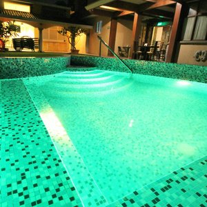 Pool night light show