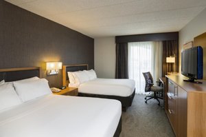 Holiday Inn Express & Suites King Of Prussia - Hotel Reviews & Photos