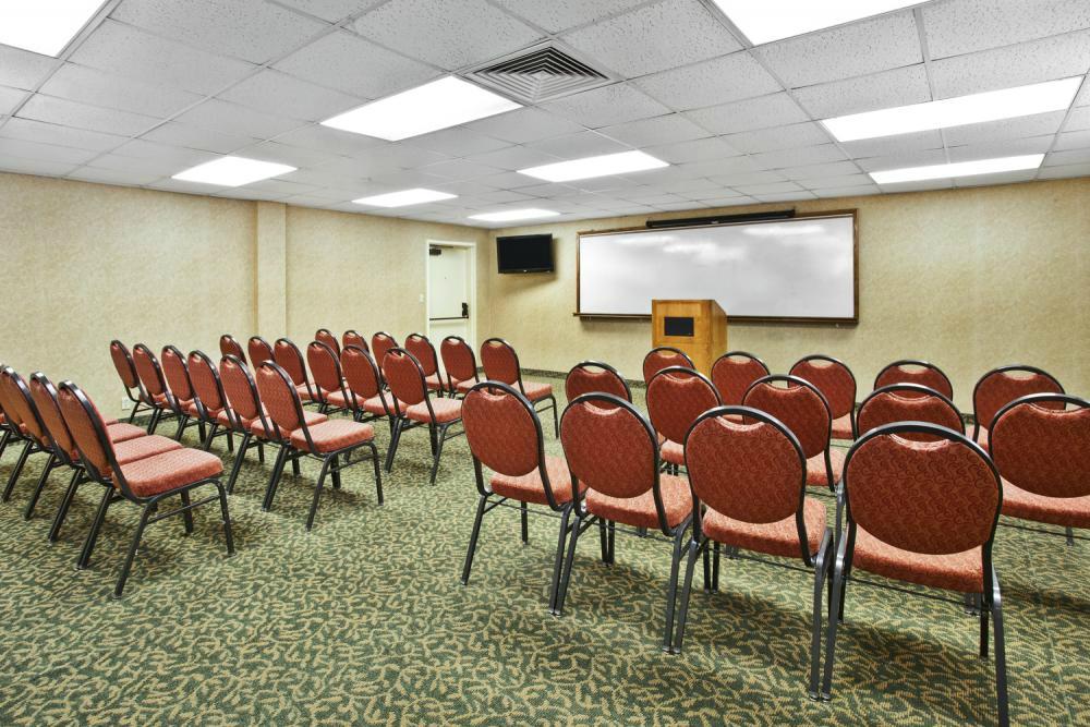Hotel photo 32 of Baymont by Wyndham Knoxville/Cedar Bluff.
