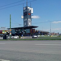 Coresi Shopping Mall