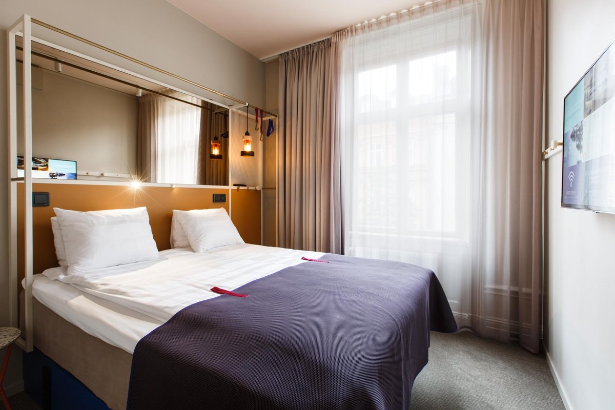 Stockholm отзывы. Scandic Kaisaniemi. Стокгольм отель Скандик шофордс. Scandic Hotels внутри. Scandic отель Швеция штаб квартира