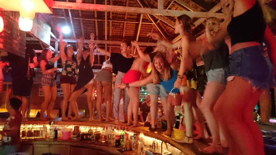 Bar