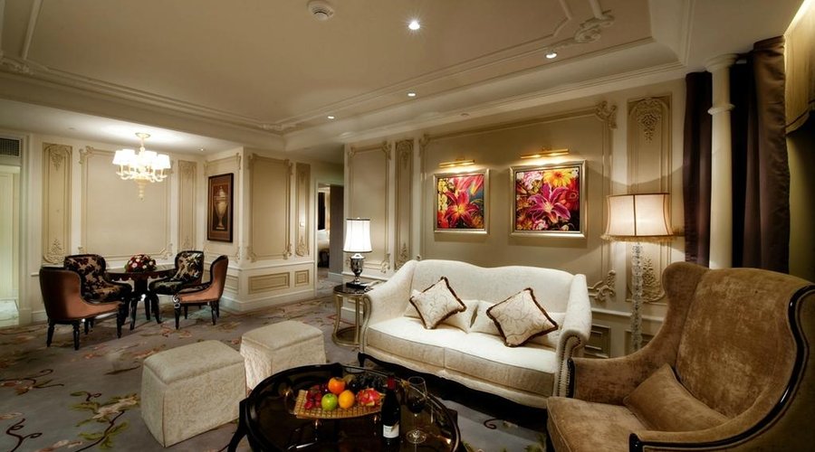 Living Room 客廳