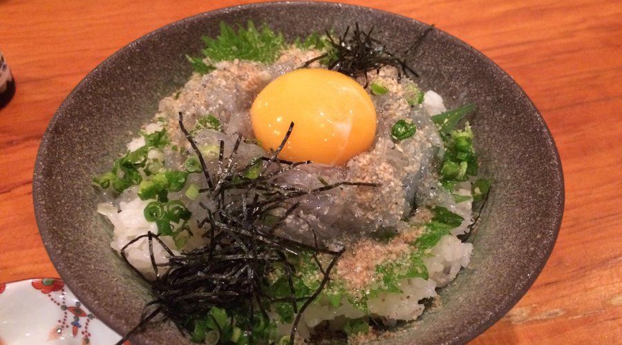 生しらす丼