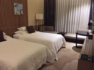 Palm Spring Hotel in Zhuhai