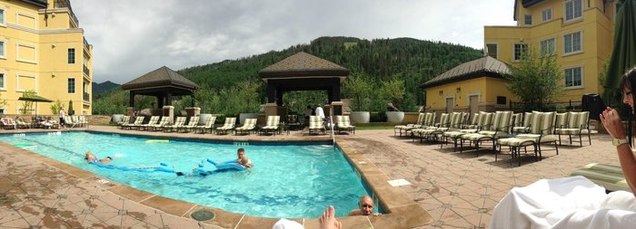 The Ritz-Carlton Club, Vail Pool: Pictures & Reviews - Tripadvisor