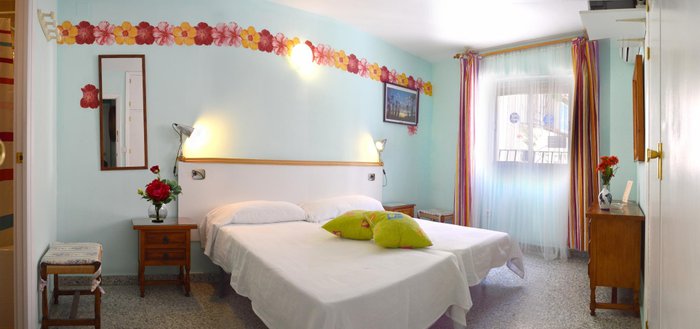 HOSTAL ALTAMAR (Almuñécar): opiniones, comparación de precios