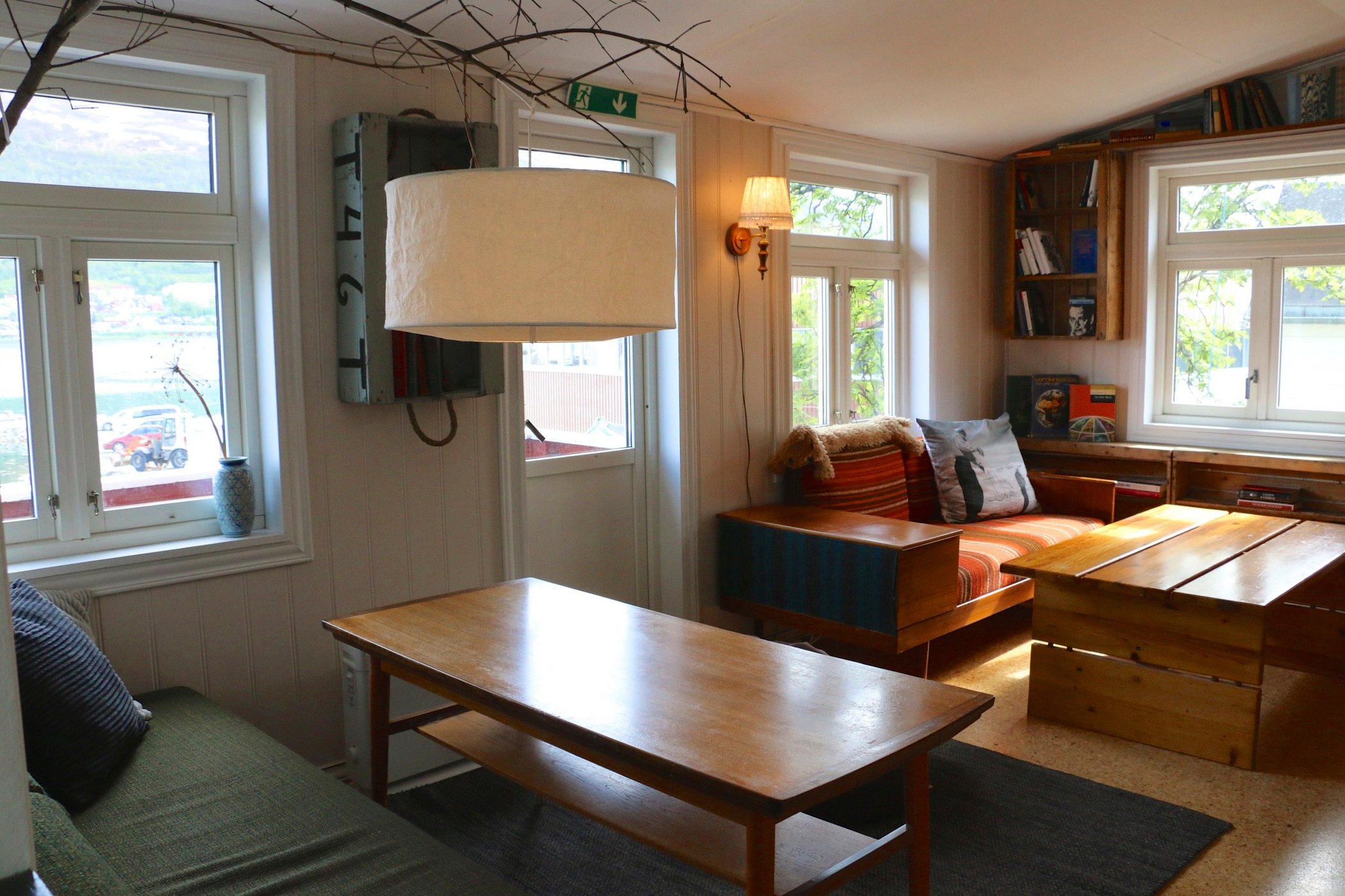 Tromsø Bed & Books by null