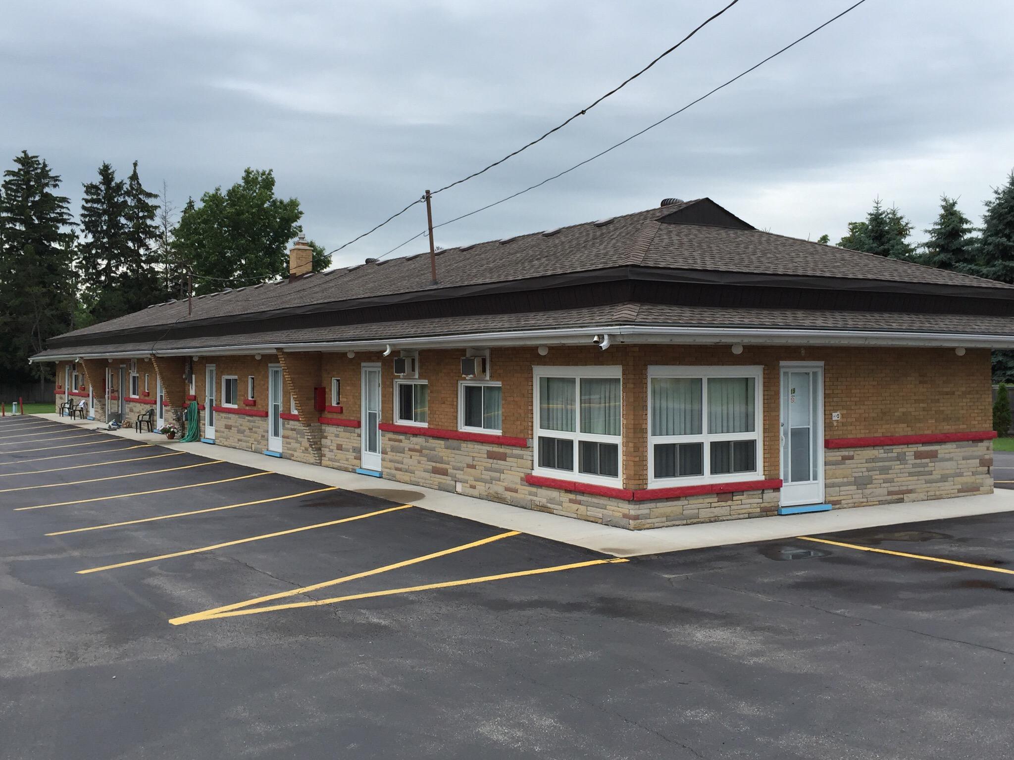 EMBASSY MOTEL Kitchener Kanada Motel Yorumlar Tripadvisor   Photo1jpg 