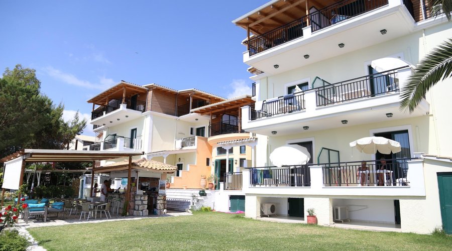 Maduri Beach Hotel