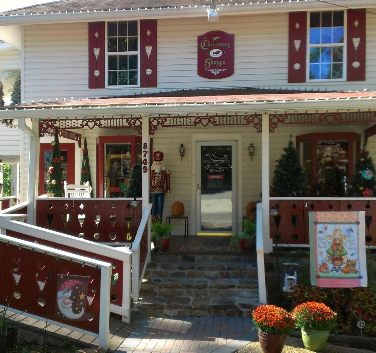 The Christmas Shoppe 