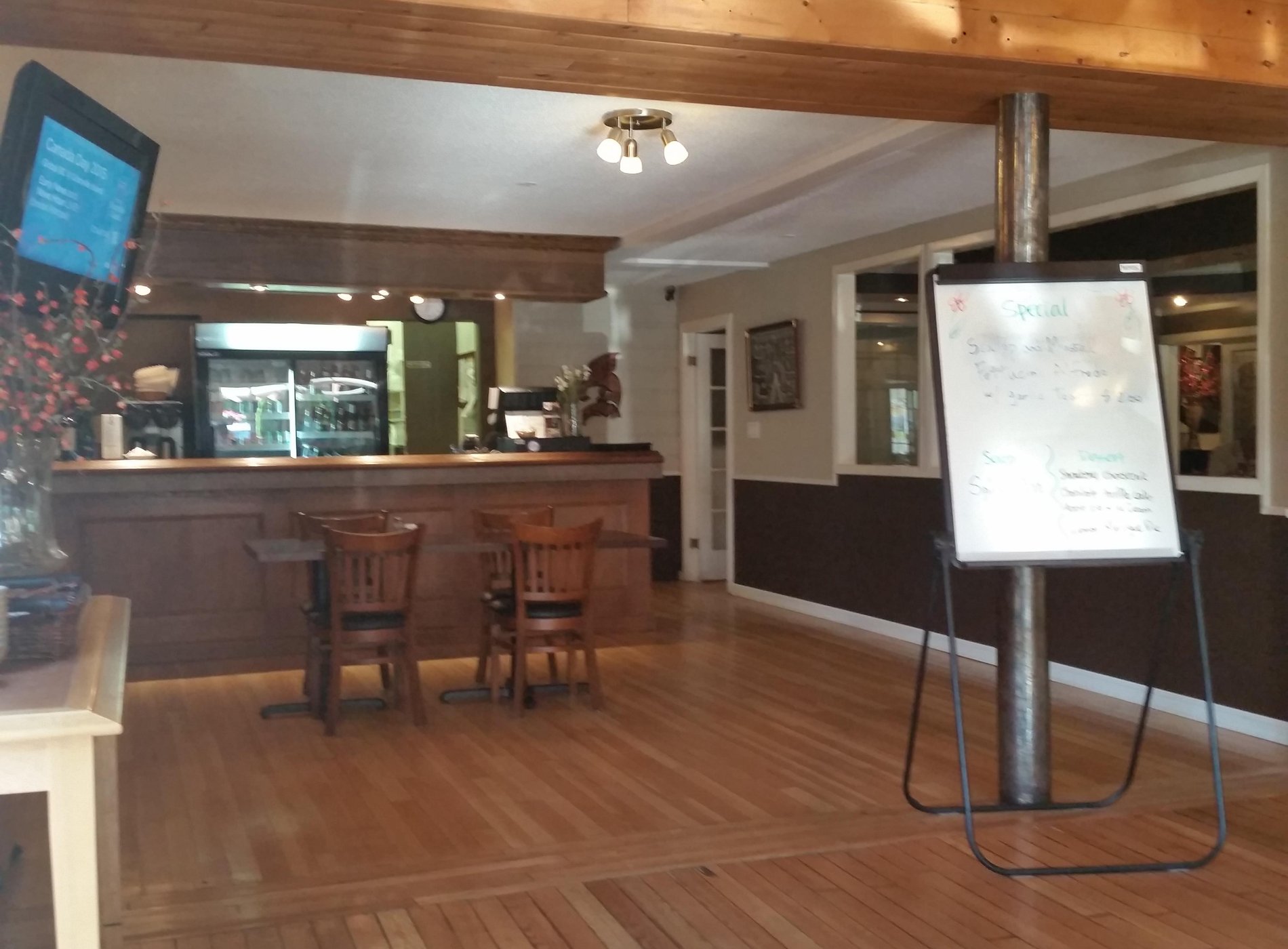 Bella Coola Valley Inn by null