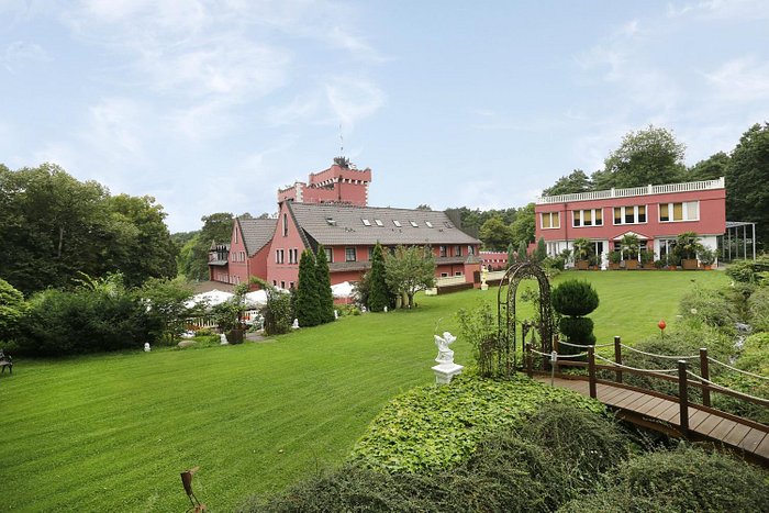 THE LAKESIDE - BURGHOTEL ZU STRAUSBERG - Prices & Hotel Reviews (Germany)