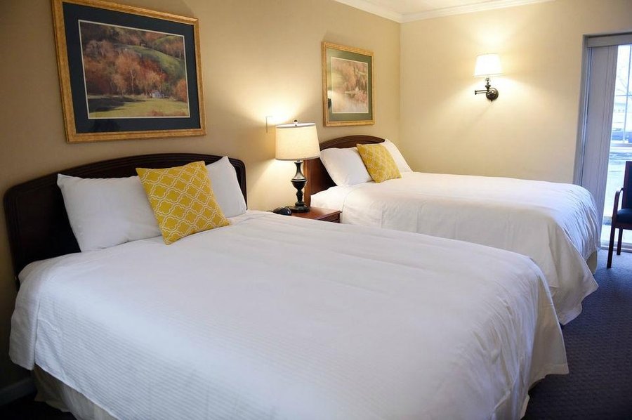 THE UNIVERSITY INN ANN ARBOR $63 ($̶9̶9̶) - Updated 2022 Prices & Hotel ...