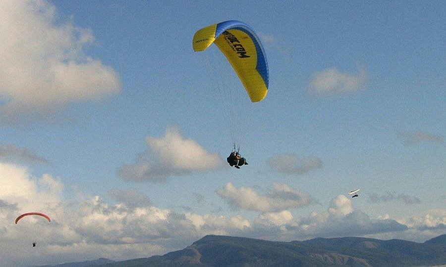 Max Roc Paragliding image