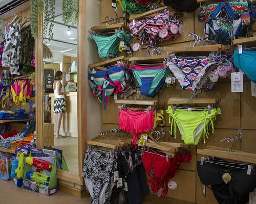 7 Of The Best Places To Shop For Souvenirs In Aruba - Jetset Times