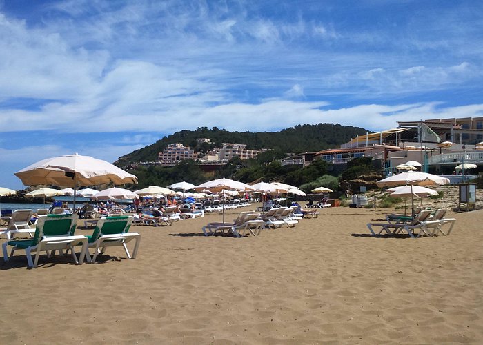 Platja d'Es Figueral beach