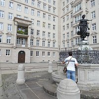 величаво
