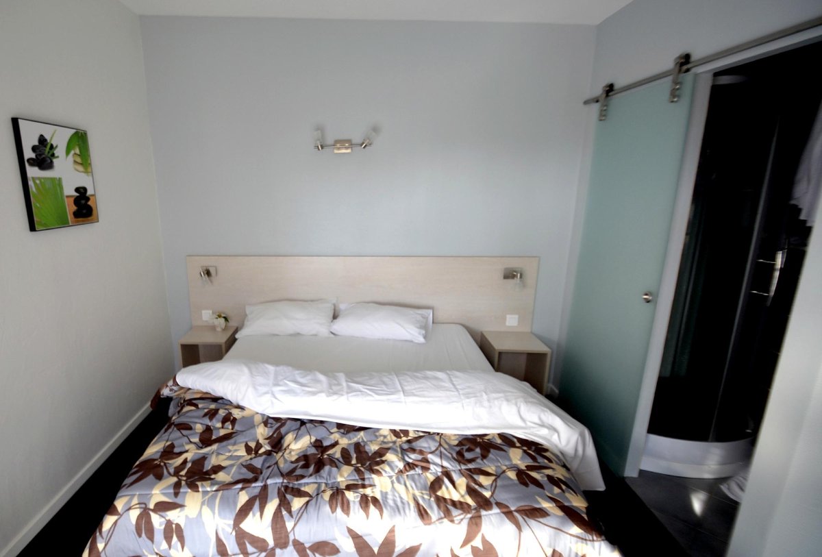 Hotel Charme en Beaujolais (Belleville) : tarifs 2022 mis à jour, 77 ...