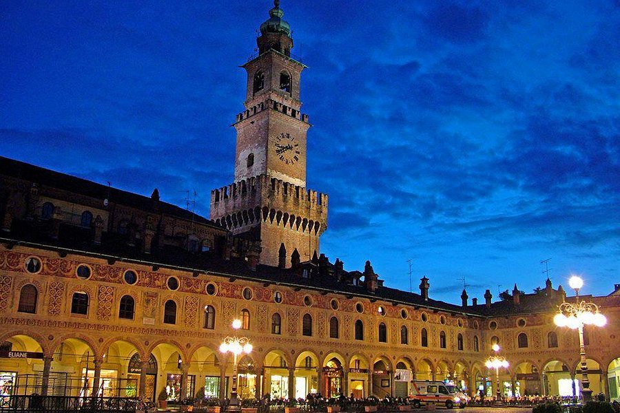 Piazza Ducale image