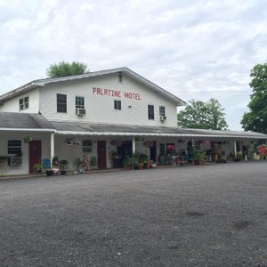 Palatine Motel