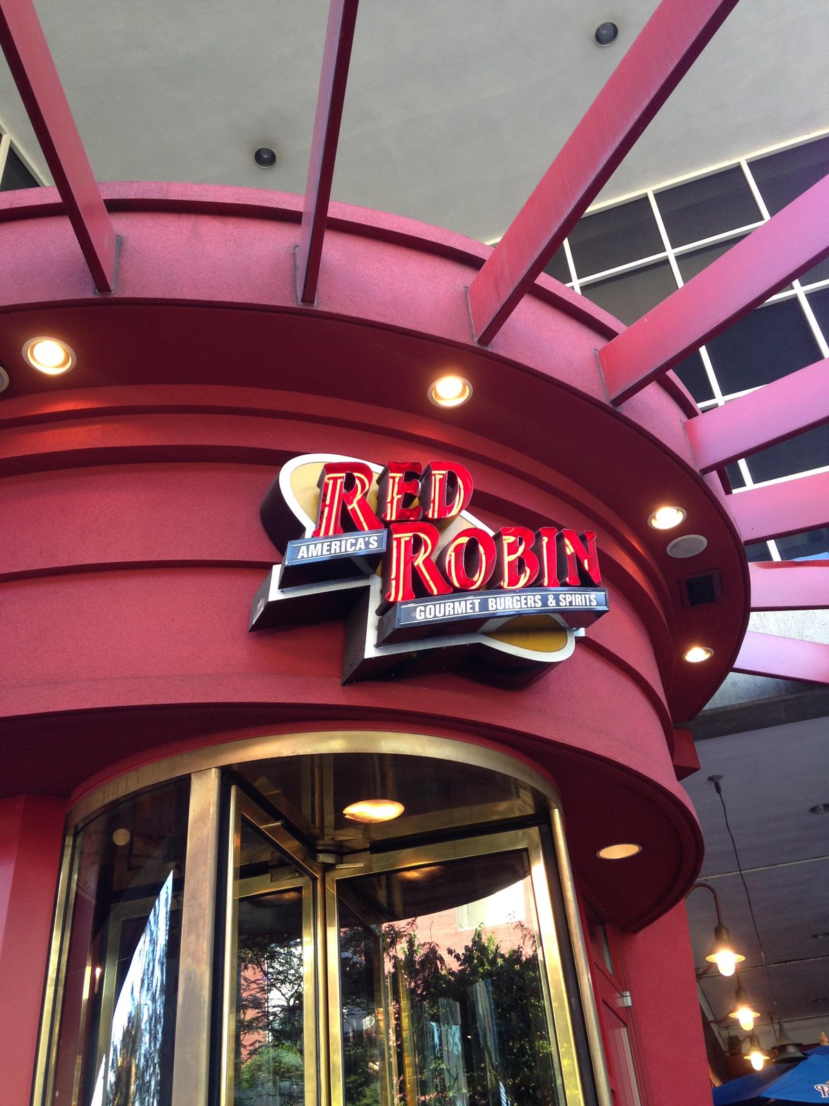 RED ROBIN GOURMET BURGERS AND BREWS, Seattle - Downtown - Restaurant ...