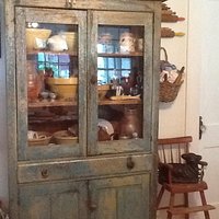 A cute prim cupboard I bought a few years ago from here.