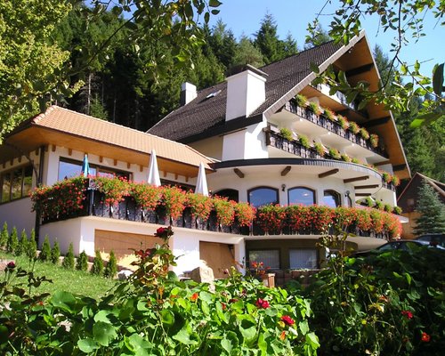 THE 10 CLOSEST Hotels to Hotel Hofgut Hohenkarpfen