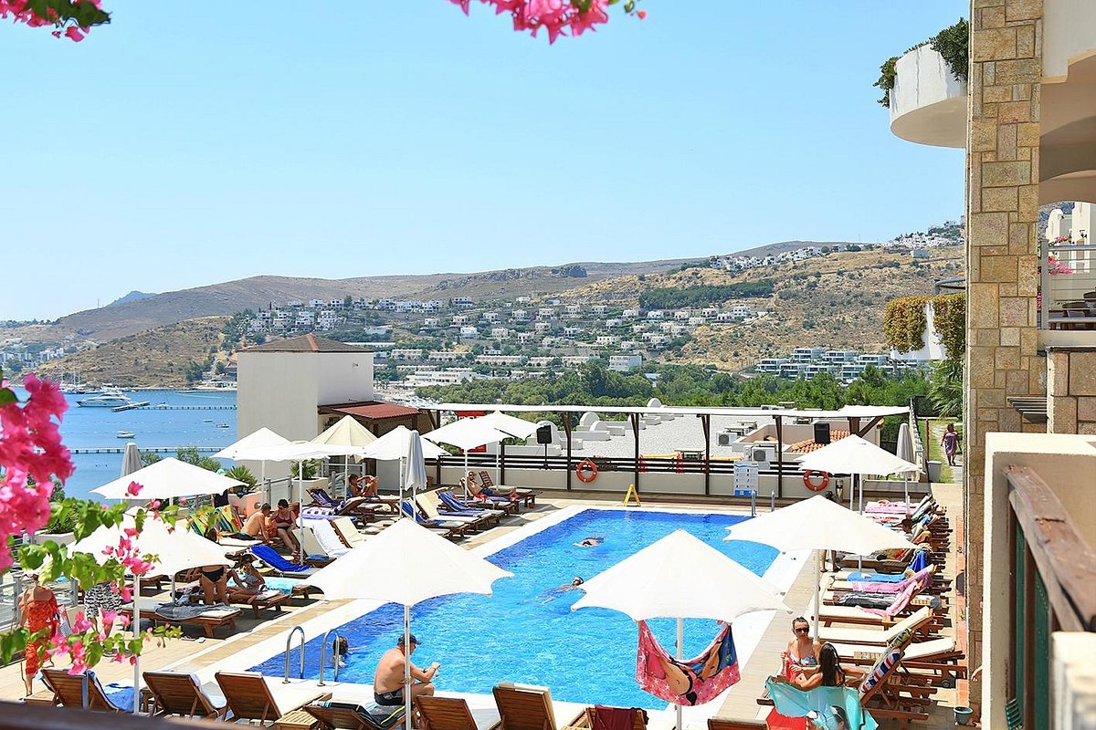 Middle Town Bodrum Beach Hotel / 4*