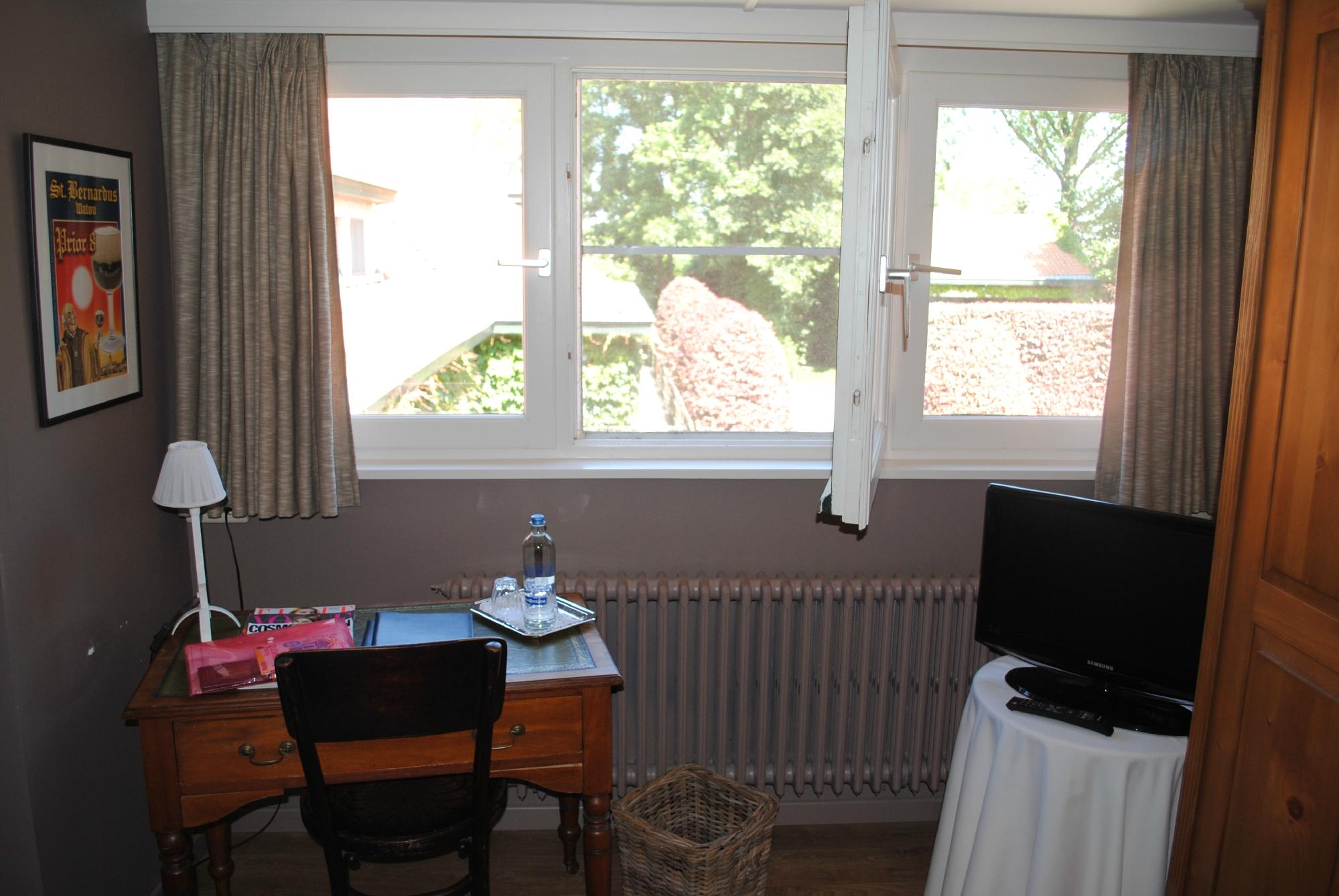 GUESTHOUSE BROUWERSHUIS - Prices & Guest House Reviews (Watou, Belgium)