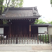 ・