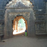 Teen Darwaza