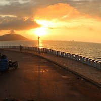 Buổi sáng ở bãi biển Quy Nhơn