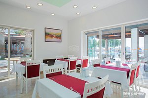 Restaurant and Bar at the Yelken Mandalinci SPA & Wellness Hotel