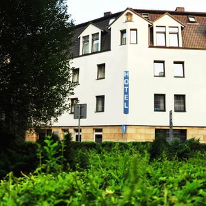 Atrium Hotel***