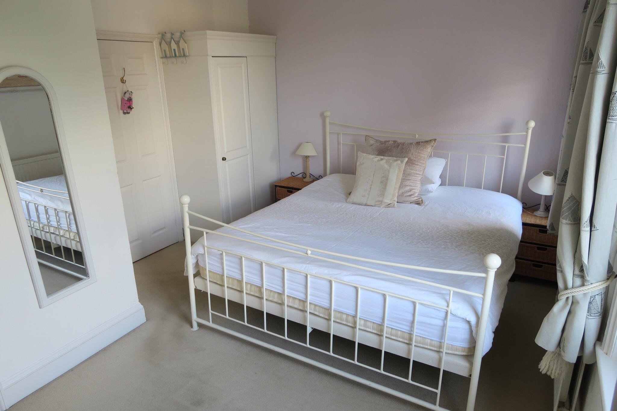 CHERRY END BED AND BREAKFAST - Prices & B&B Reviews (Chichester, England)