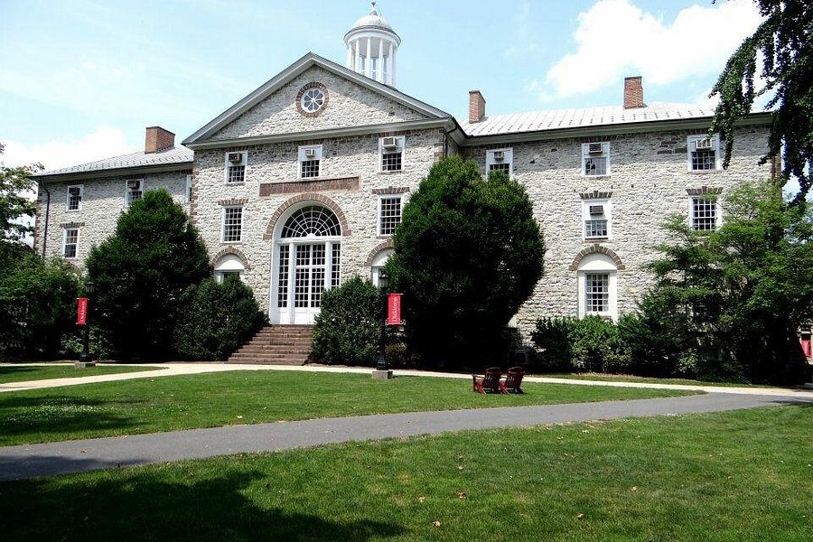 Dickinson College image
