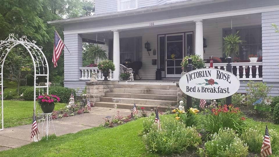 VICTORIAN ROSE BED & BREAKFAST - B&B Reviews (Woodsfield, Ohio)