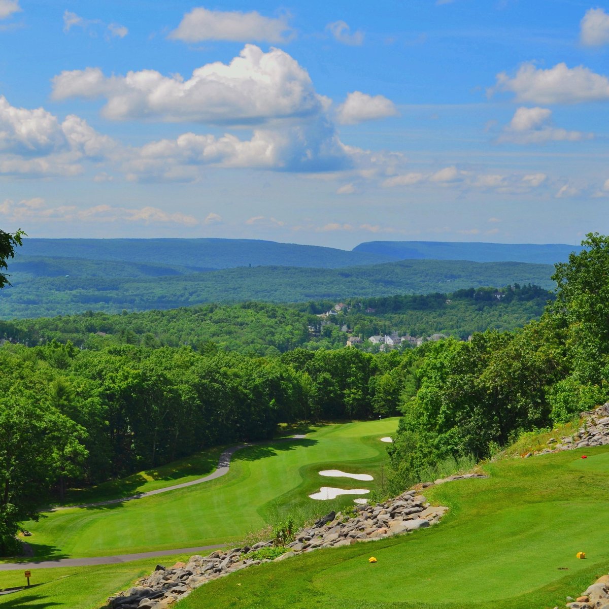 COUNTRY CLUB OF THE POCONOS MUNICIPAL GOLF COURSE (East Stroudsburg