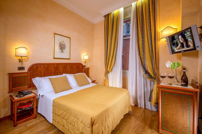 HOTEL REGNO - Updated 2023 Prices & Reviews (Rome, Italy)